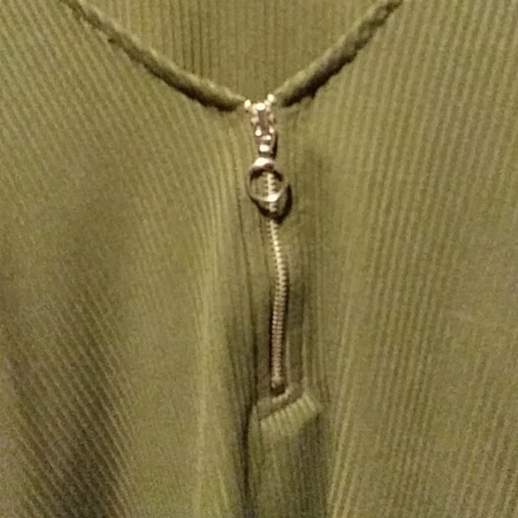 Clothes - Picture 2 of 3